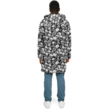 Skulls Zipper Cloak | Black & White